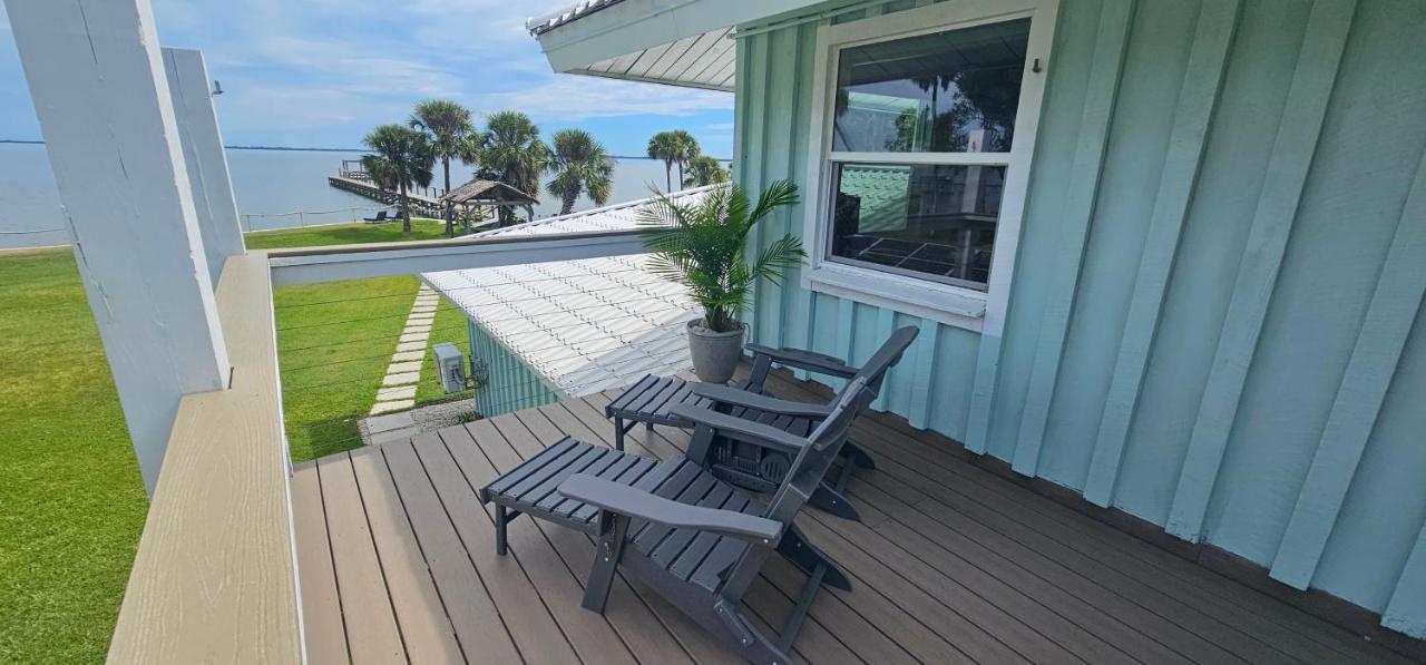 Nasa Waterfront Dolphin Suite Titusville Exterior photo